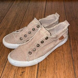 Blowfish Women's Tan Slip-On Sneakers